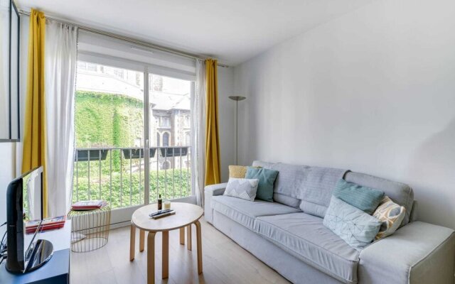 Superbe Appartement Pour 2 - Père-Lachaise by Guestready