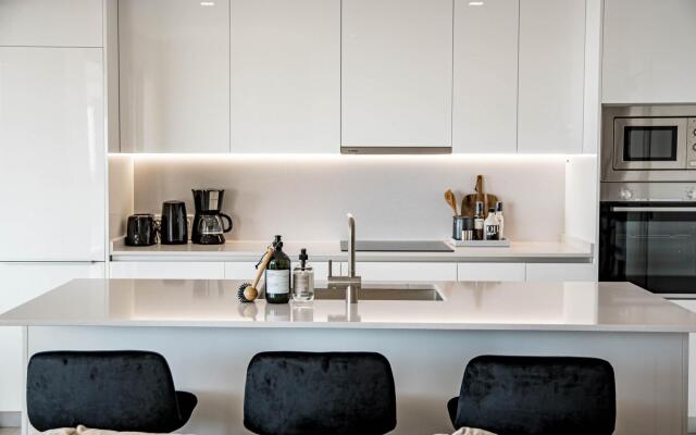 LME13.3A- Modern and luxury flat close to port