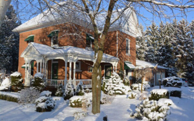 Country Doll House Bed And Breakfast