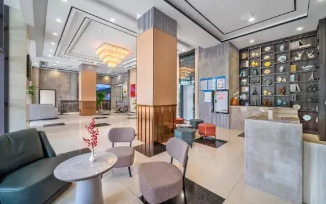 Jingyue Hotel (Jinyunshan Southwest University Branch)