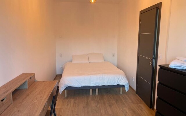 Appartement Confort Equipe Au Coeur De Beziers (Adults Only)