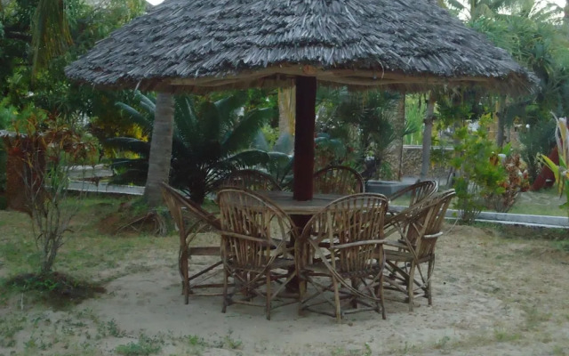 Dudu Villas N Backpackers