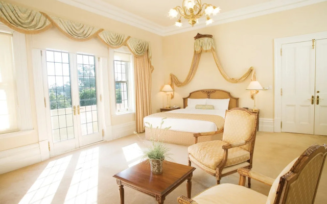 The Carrington Manor
