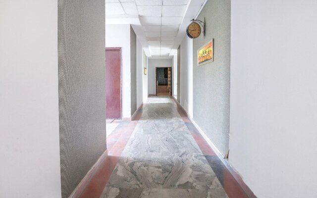 OYO Townhouse 380 Hotel Atithee Residency
