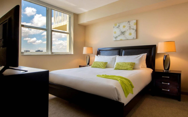 Mare Azur Miami Luxury Apartments by Grand Bay