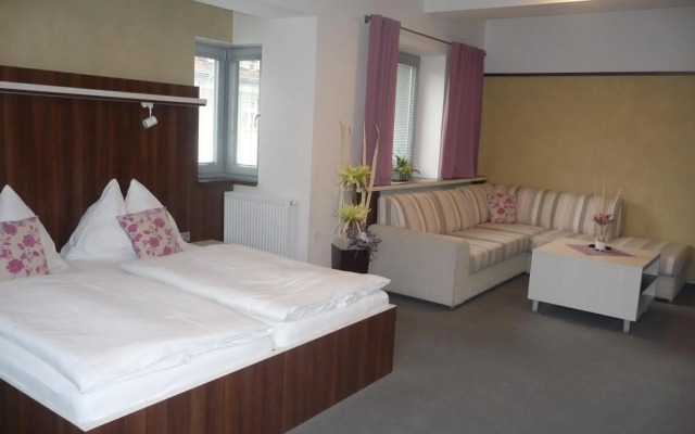 Graphic Hotel