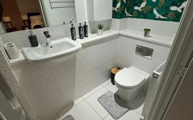 Manchester Oasis Retreat - 4 Bedroom House