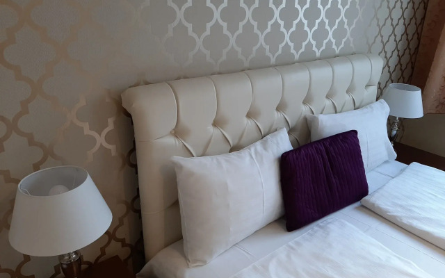 Trendy Deluxe Apartments