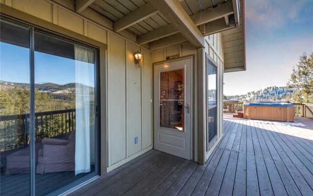 Breakaway Cabin - Three Bedroom Cabin