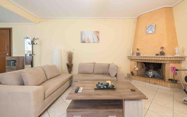 Saronis seaview 2bdr residence 500m from the beach