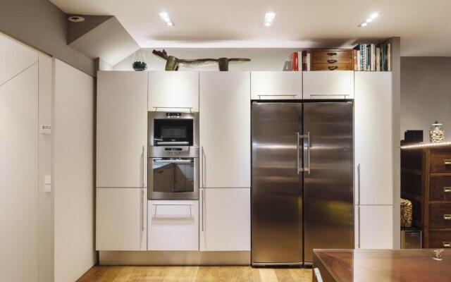 ArtlifeBCN Urban Oasis Apartment