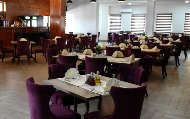 Hotel and winery LOZAR