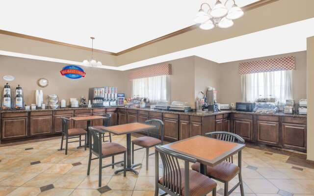 Baymont By Wyndham Snyder