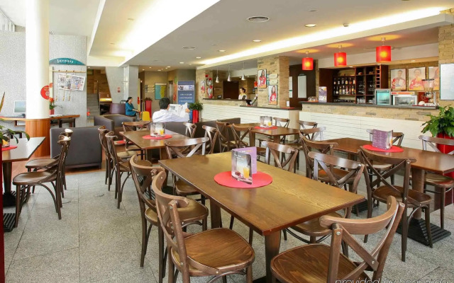 Ibis Guimaraes