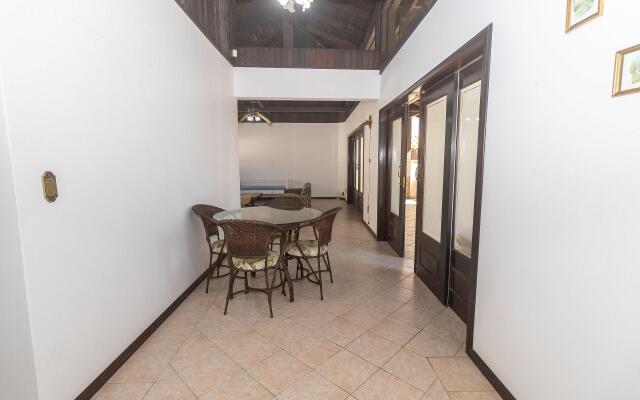 Casa com Piscina e Sinuca em Bombinhas