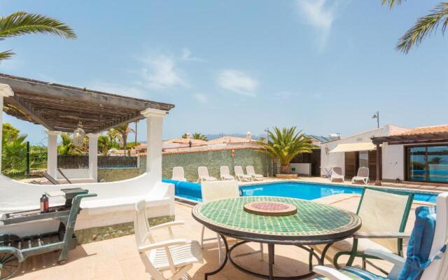 1327 La Quinta Heights