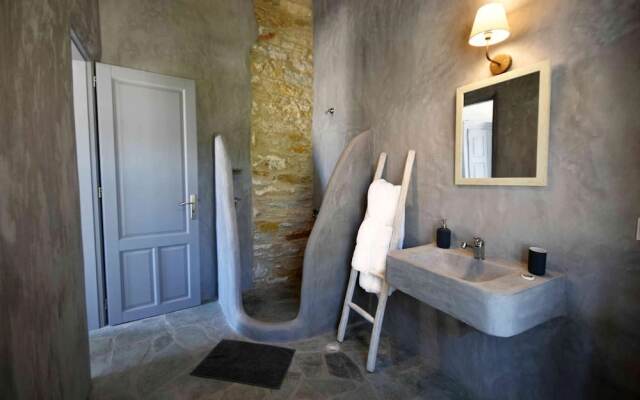 Villa Gaia Syros 1800 s Stone Building