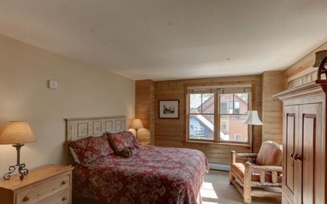 Buffalo Lodge by Summit County Mountain Retreats