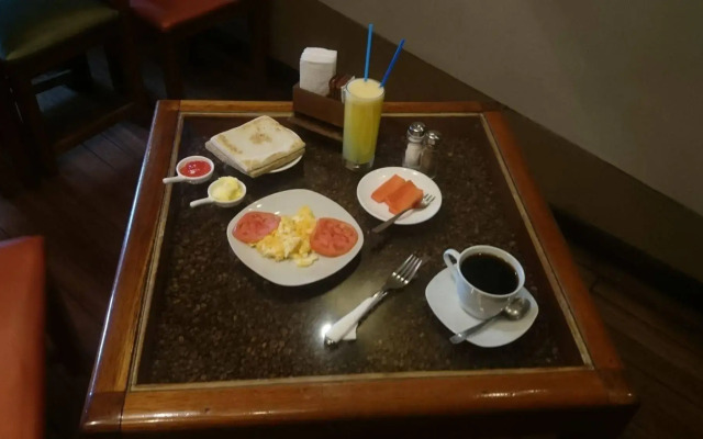Casa Prado Suites