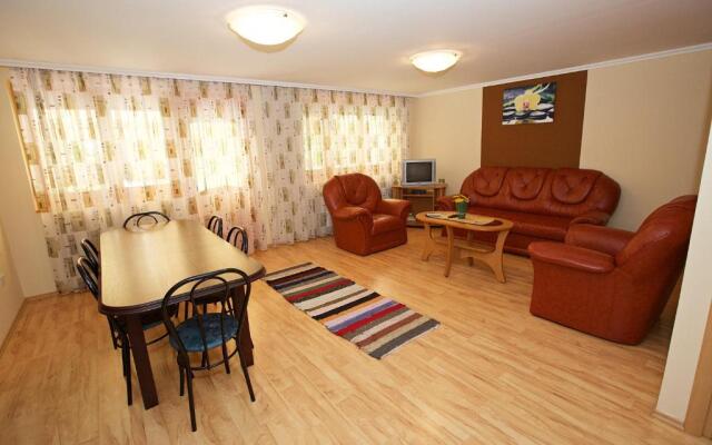 Zoli Apartmanok-Bródy 51-53