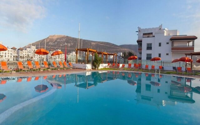 Bianca Beach Family & Resort