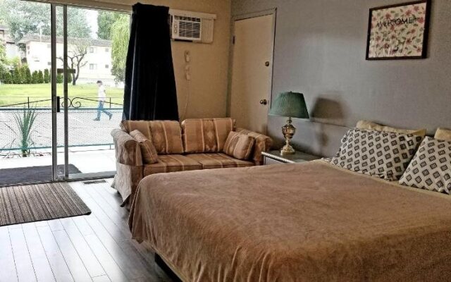 Riviera Motel