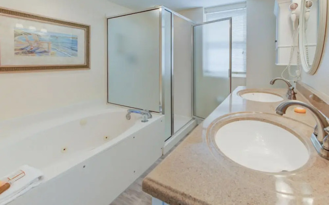 Pelican Beach Resort 1001