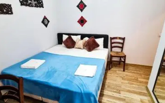 5 Stars High Hostel