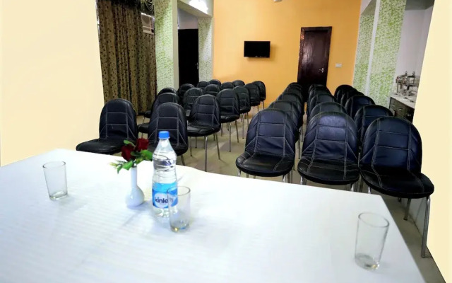 Hotel Vivek Continental