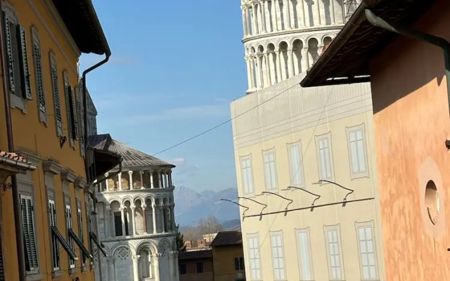 Relais Under The Tower