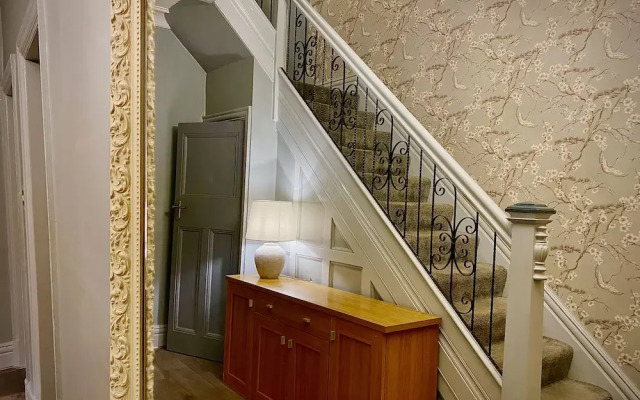 Captivating 4-bed Hot Tub House in Blackpool