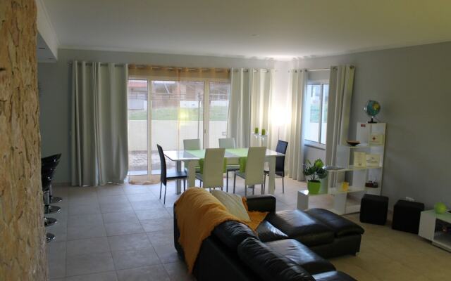 Vila dos Anjos by MHM