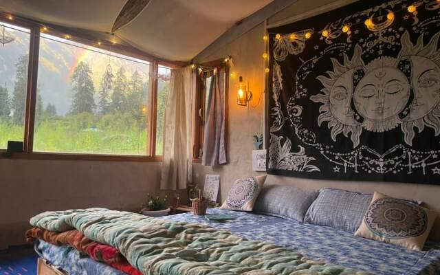 Zevibes Cafe & Homestay