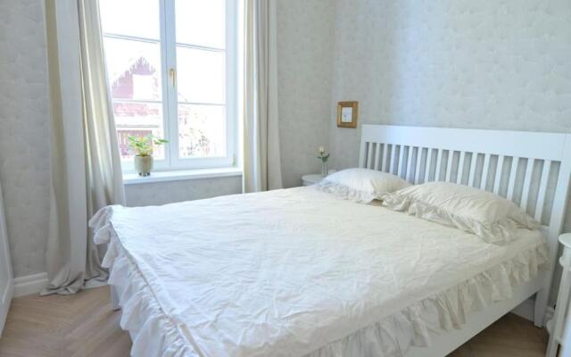 Lovely 2-bedroom apartment with free parking