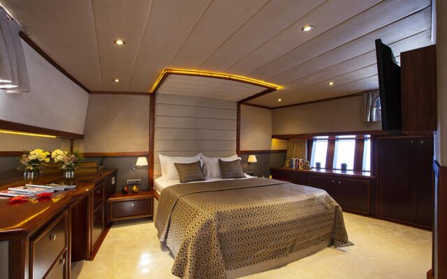 Blue Voyage Yacht Charter