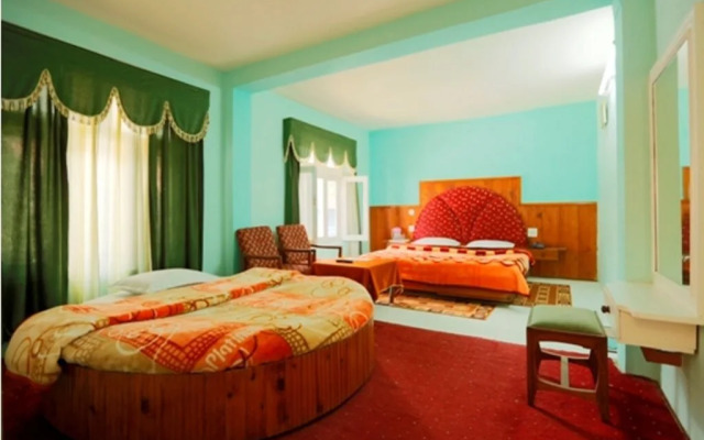 Hotel Mohan Palace