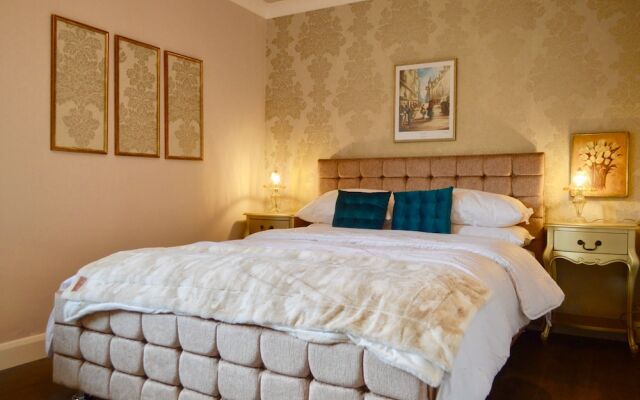 1 Bedroom Apartment On Royal Mile