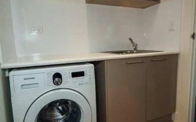 The Cove @ New Port-Pool - Spa - Sauna - Gym & More