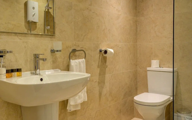 Shireburn Arms Hotel