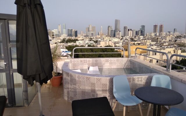 TLV Suites Triplex Penthouse With pool