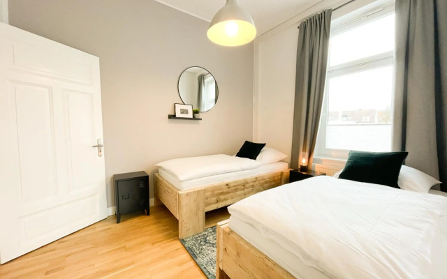 Altbauwohnung mit Schleiblick - Erster Stock