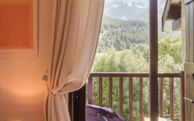 Apartment Roche Colombe