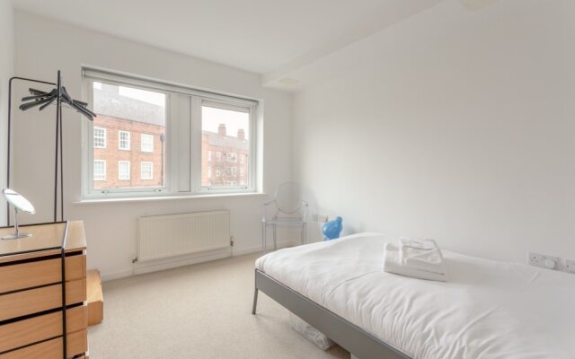 Stylish 2 Bedroom in Trendy East End