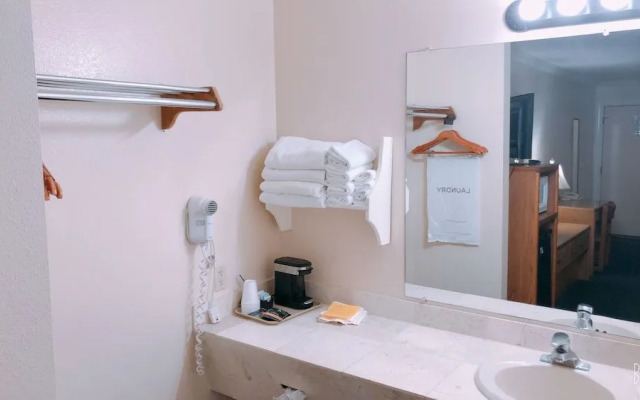 Americas Best Value Inn Covered Wagon Lusk