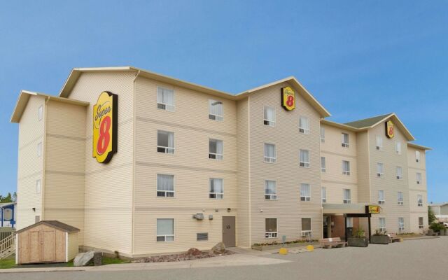 Super 8 Yellowknife