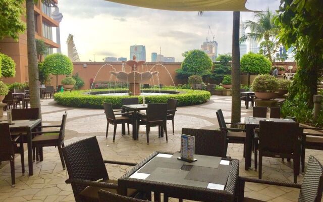 Makam Service Suites Taragon