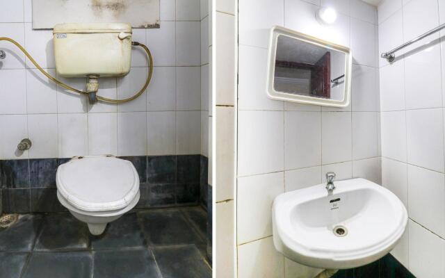 OYO 62548 Hotel Raja Galaxy