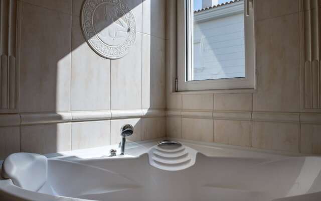Beautiful Villa in Attica With Sauna