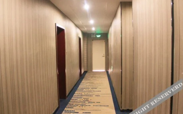 Yixuanju Business Hotel