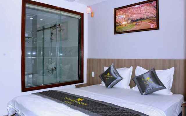 Royal Palms Hotel